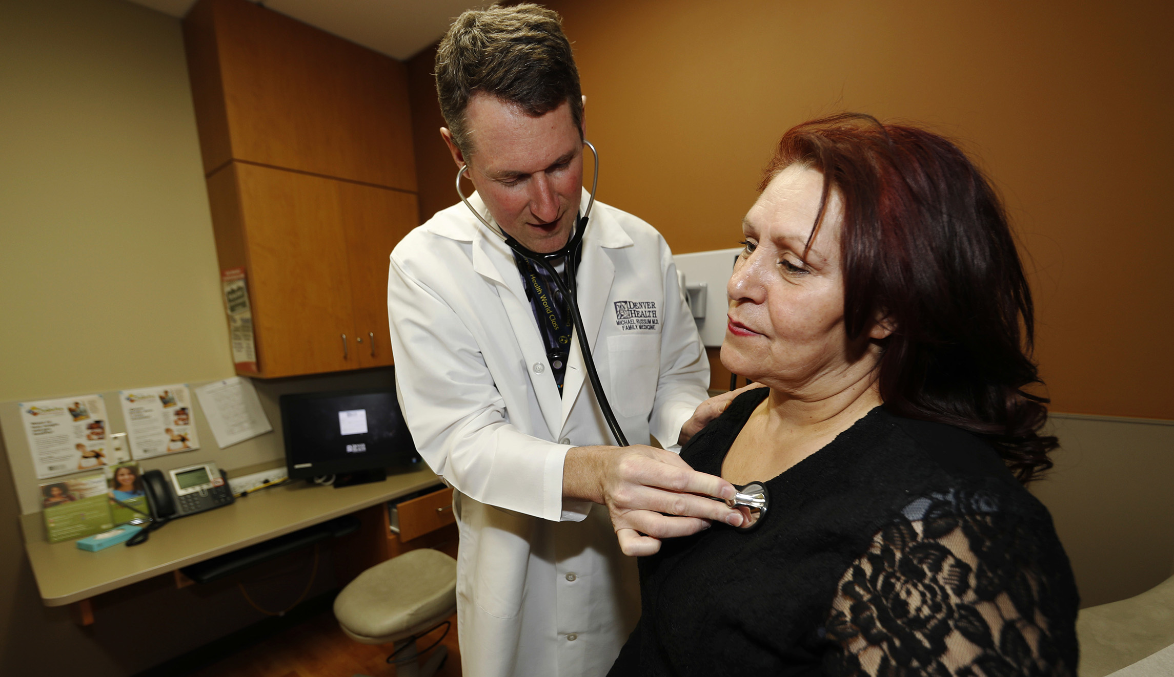 Poll: Healthcare top issue for voters heading into midterms