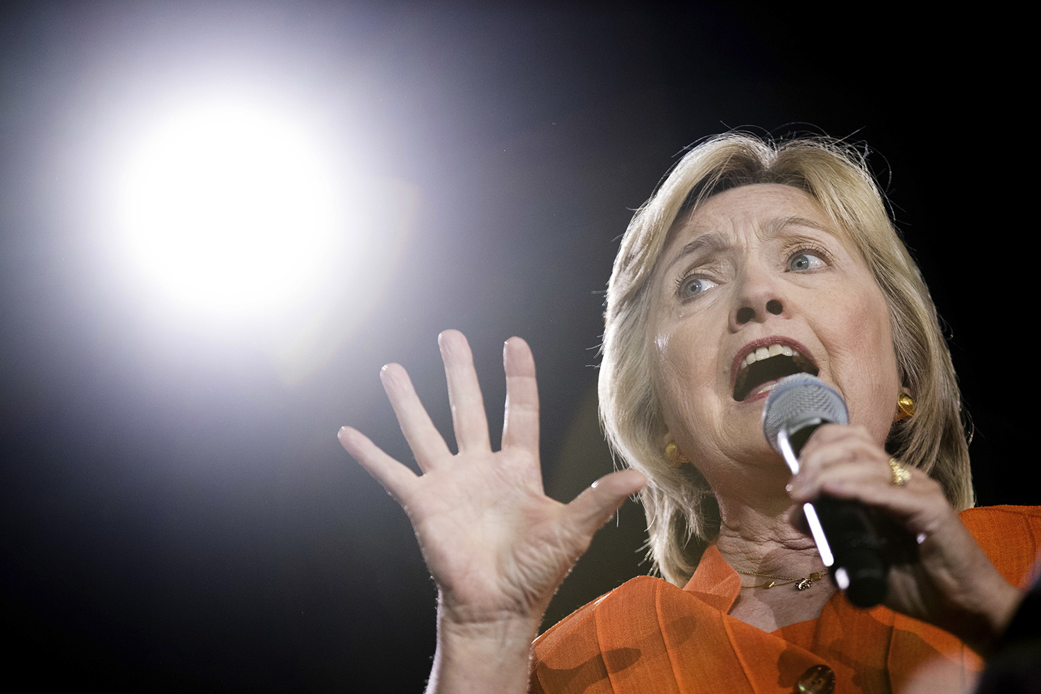 Clinton camp blasts Trump’s gun remarks, accuses him of suggesting violence