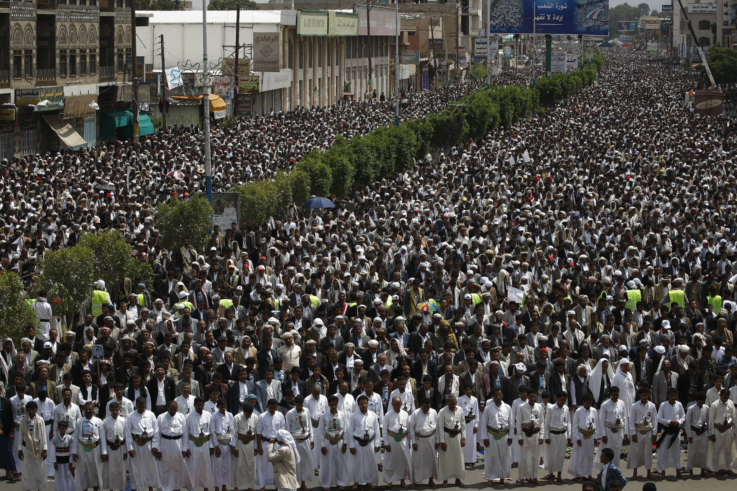 Yemen troops clash with Shiite rebels in capital