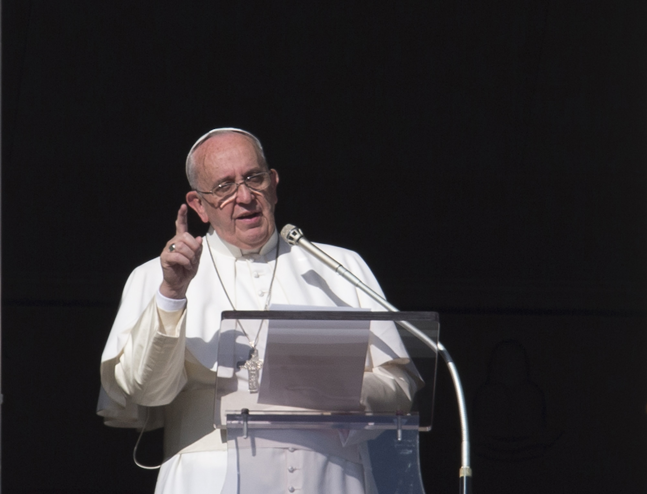 Pope Francis to issue climate change edict: Report