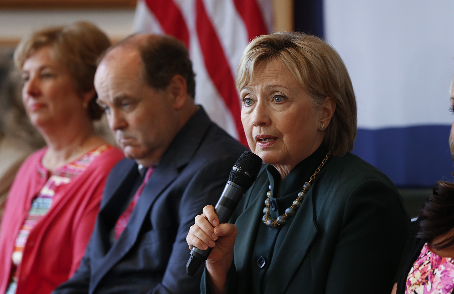 Clinton advocates opium rehabilitation in W.Va.