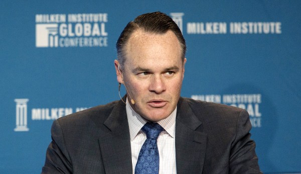 Oil and gas industry group urges end to shutdown, Trump’s trade war