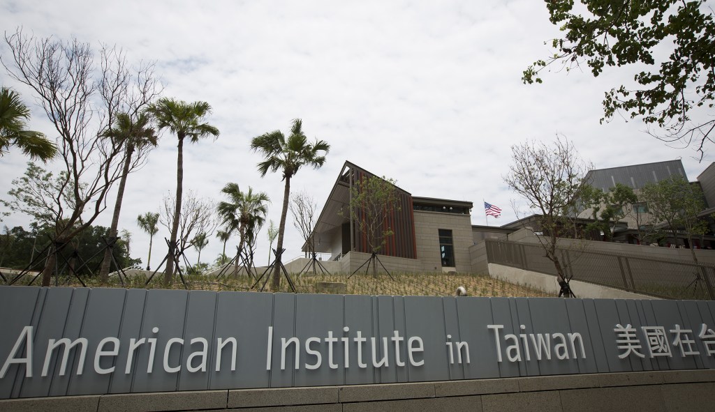China warns US over Marines in Taiwan