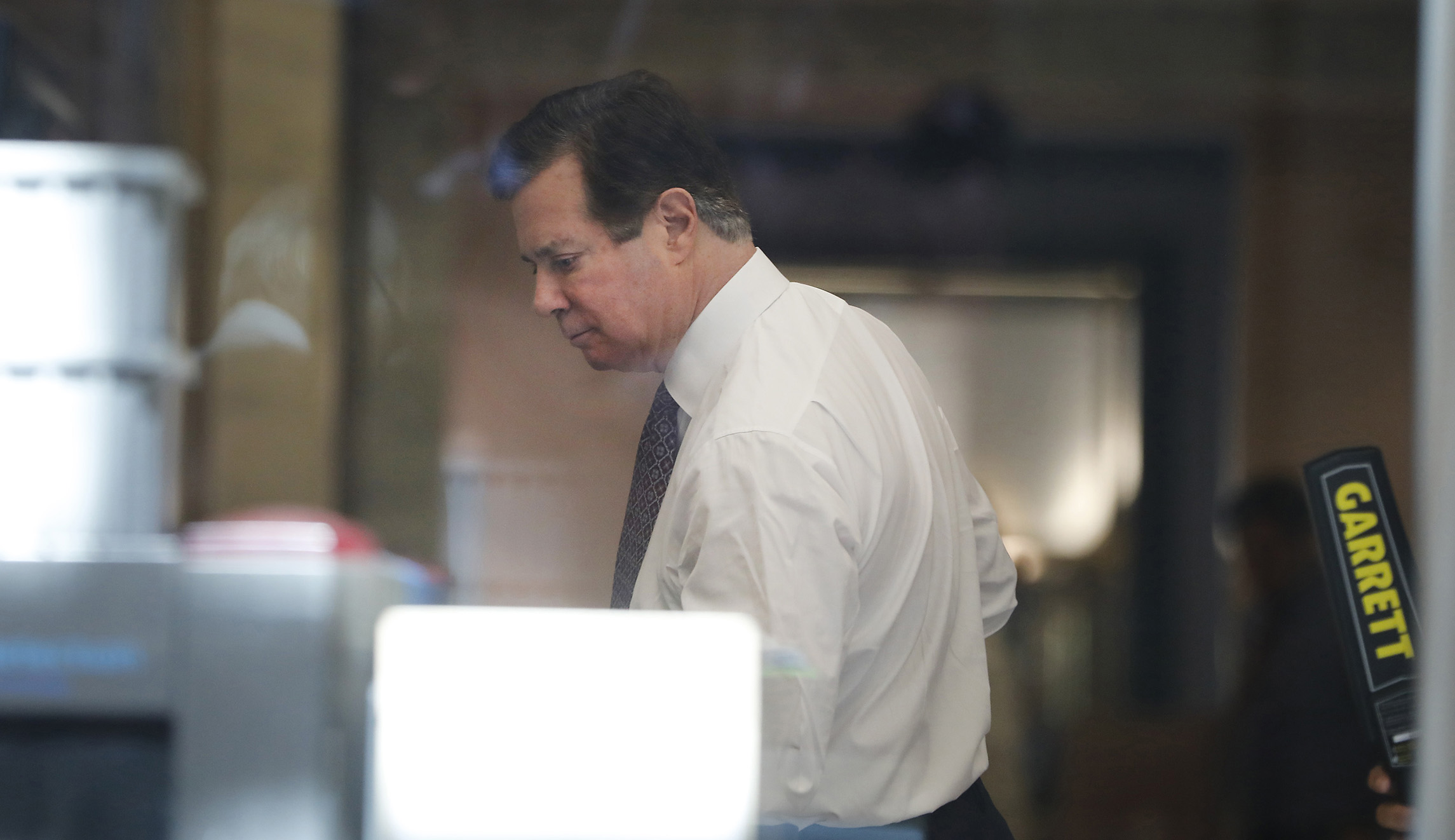 Paul Manafort’s lawyers appeal judge’s decision to put him in jail