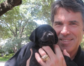 Gov. Rick Perry Shoots ‘Wily’ Coyote While on Jog