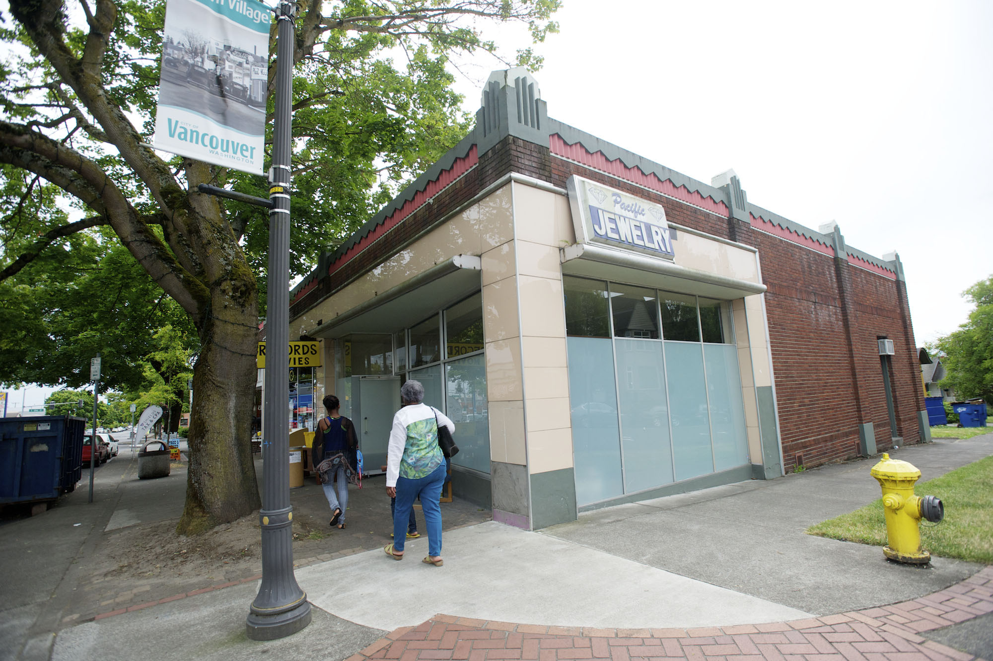 Pot gives Oregonians a reason to visit neighbor