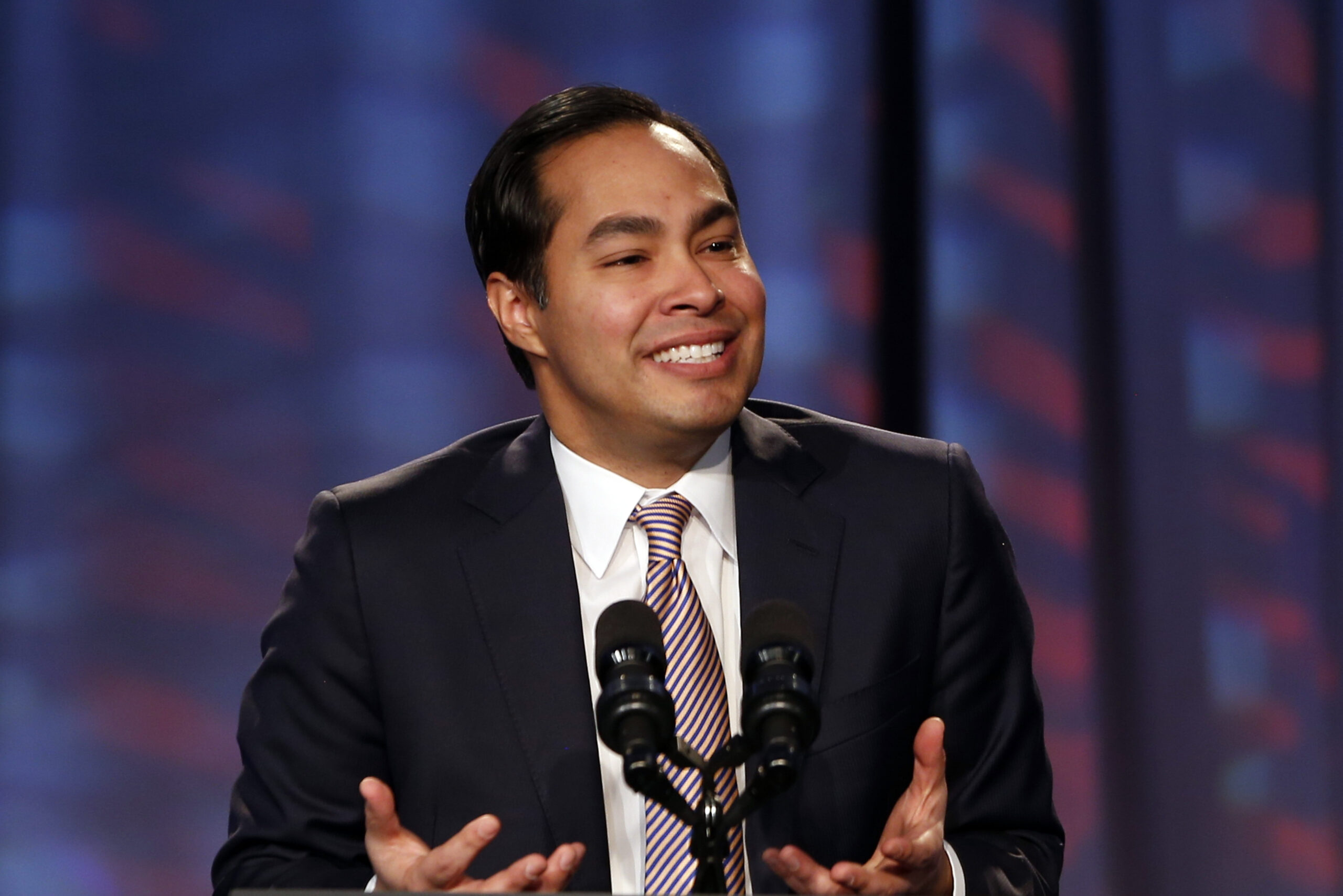 Obama taps Castro for Cabinet, boost to Democrat