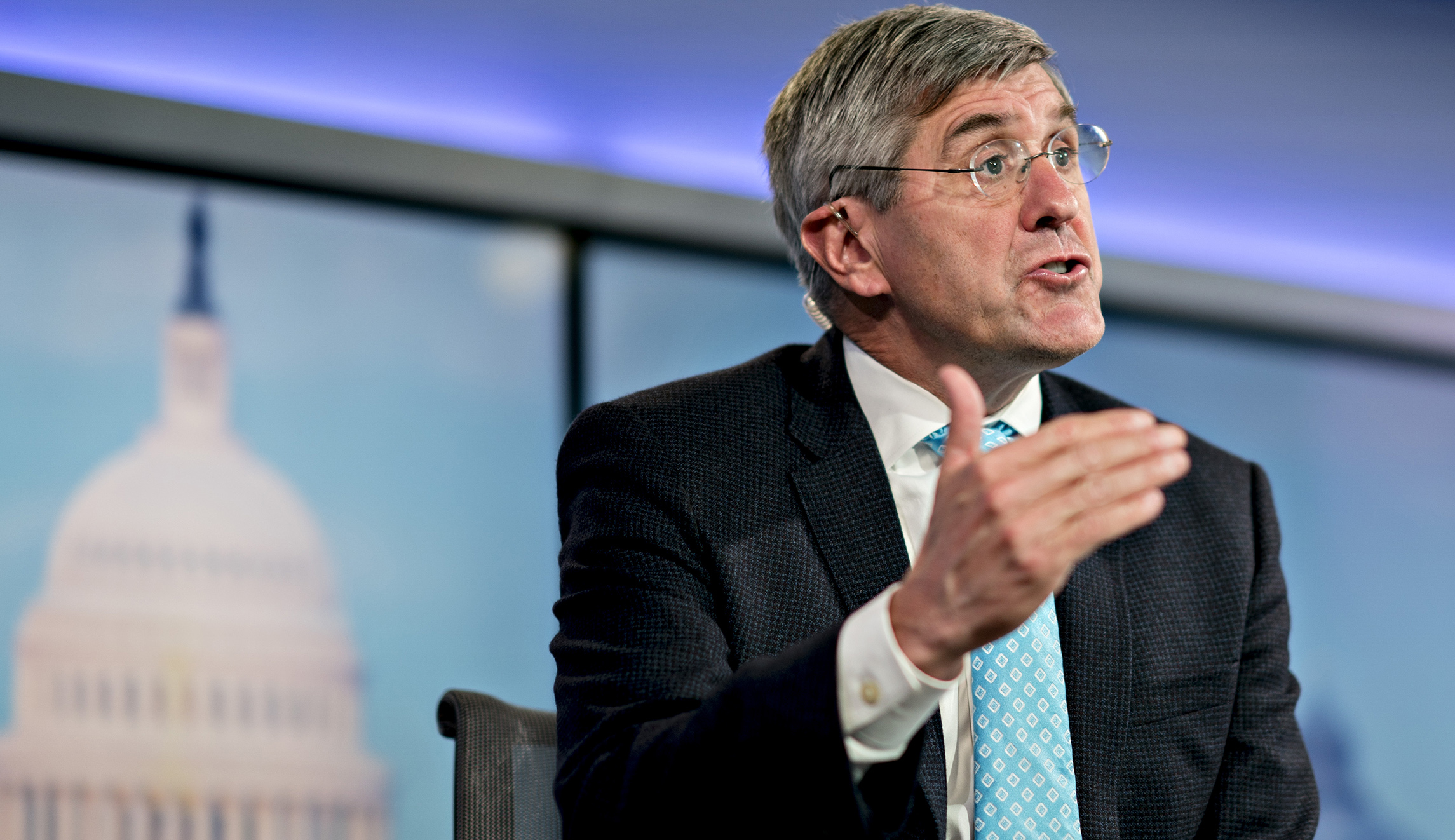 Trump adviser calls for ‘end run’ around Congress to deliver payroll tax cut