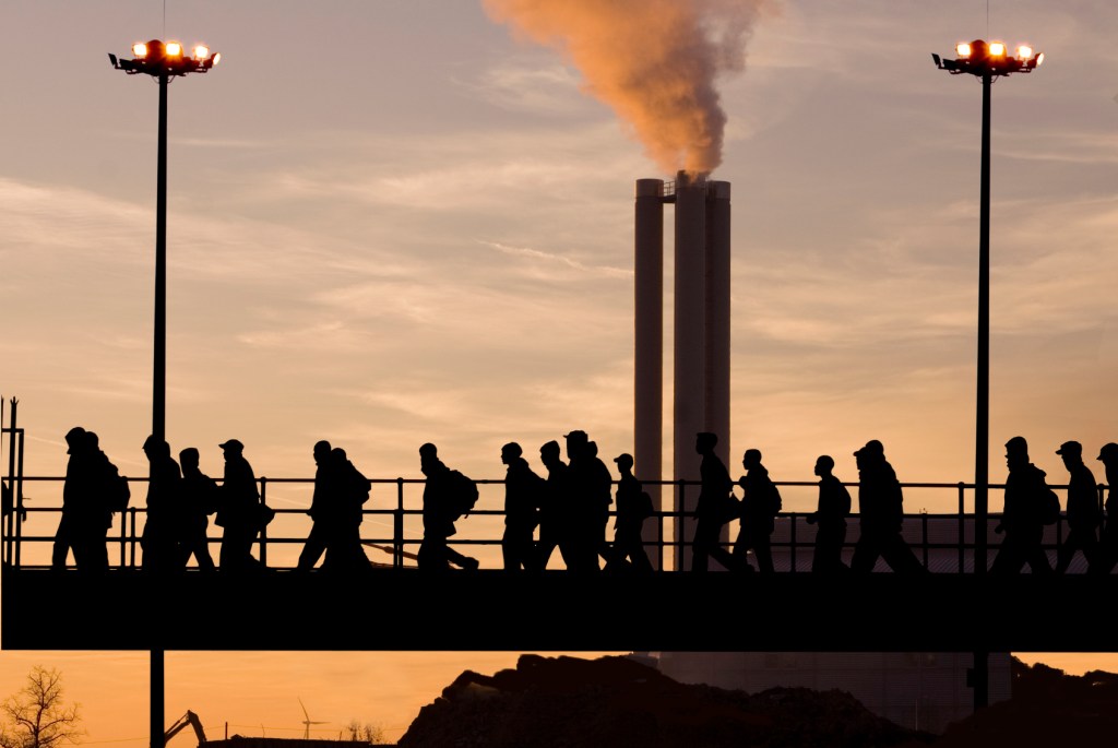 Workers get chance to decertify union four years after NLRB said no
