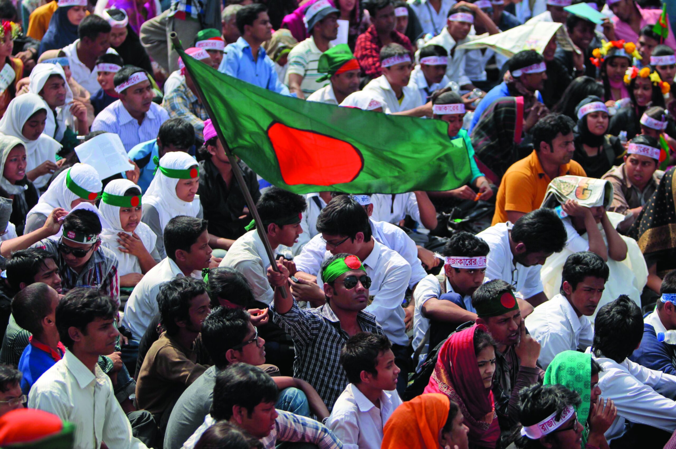 Bangladeshis demand death for war crimes convict