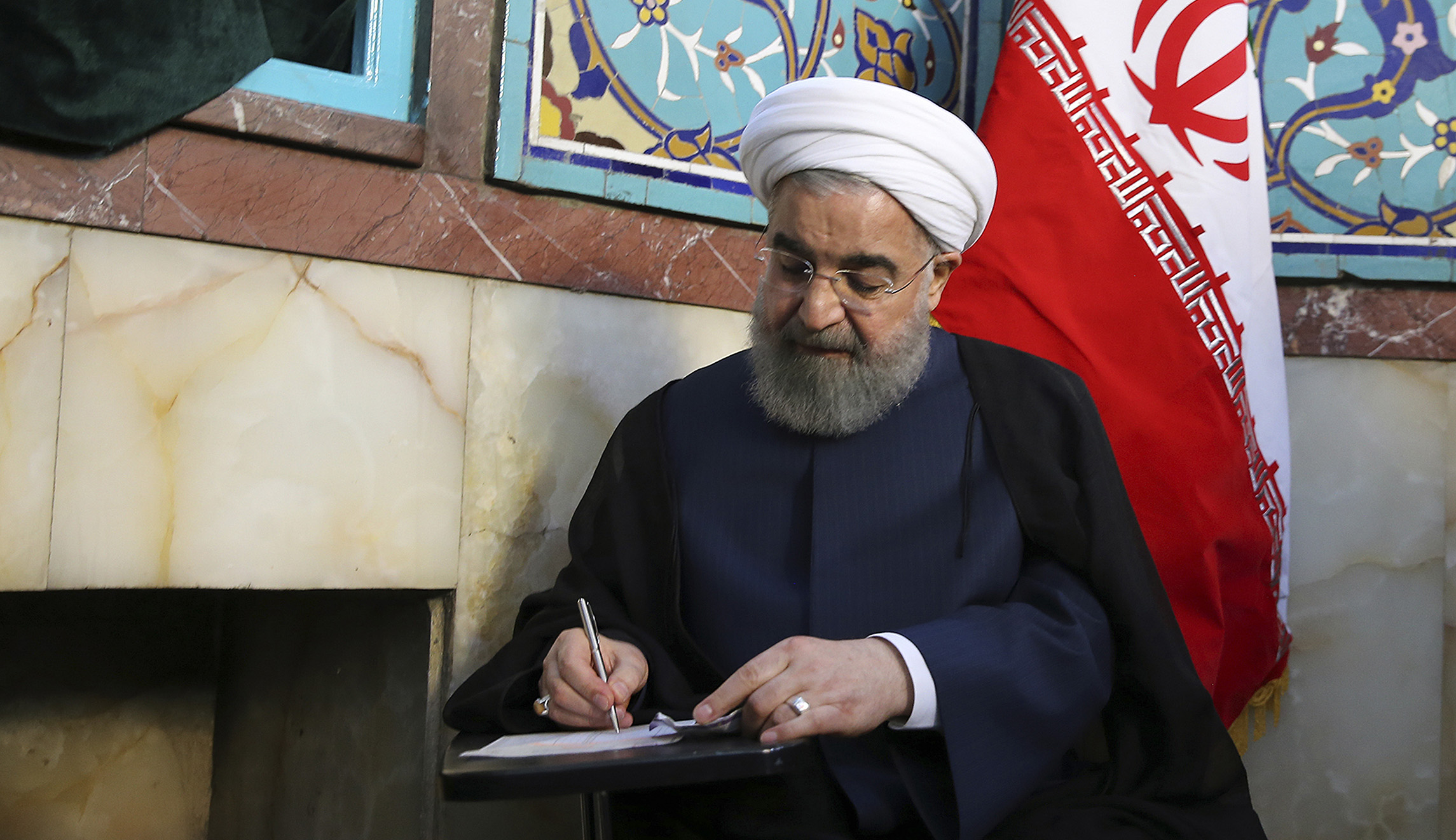 Iranian President Hassan Rouhani wins re-election