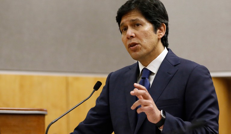 Kevin De Leon has started calling local officials and labor leaders in the state as he gets ready to campaign against Feinstein. (AP Photo/Rich Pedroncelli, File)