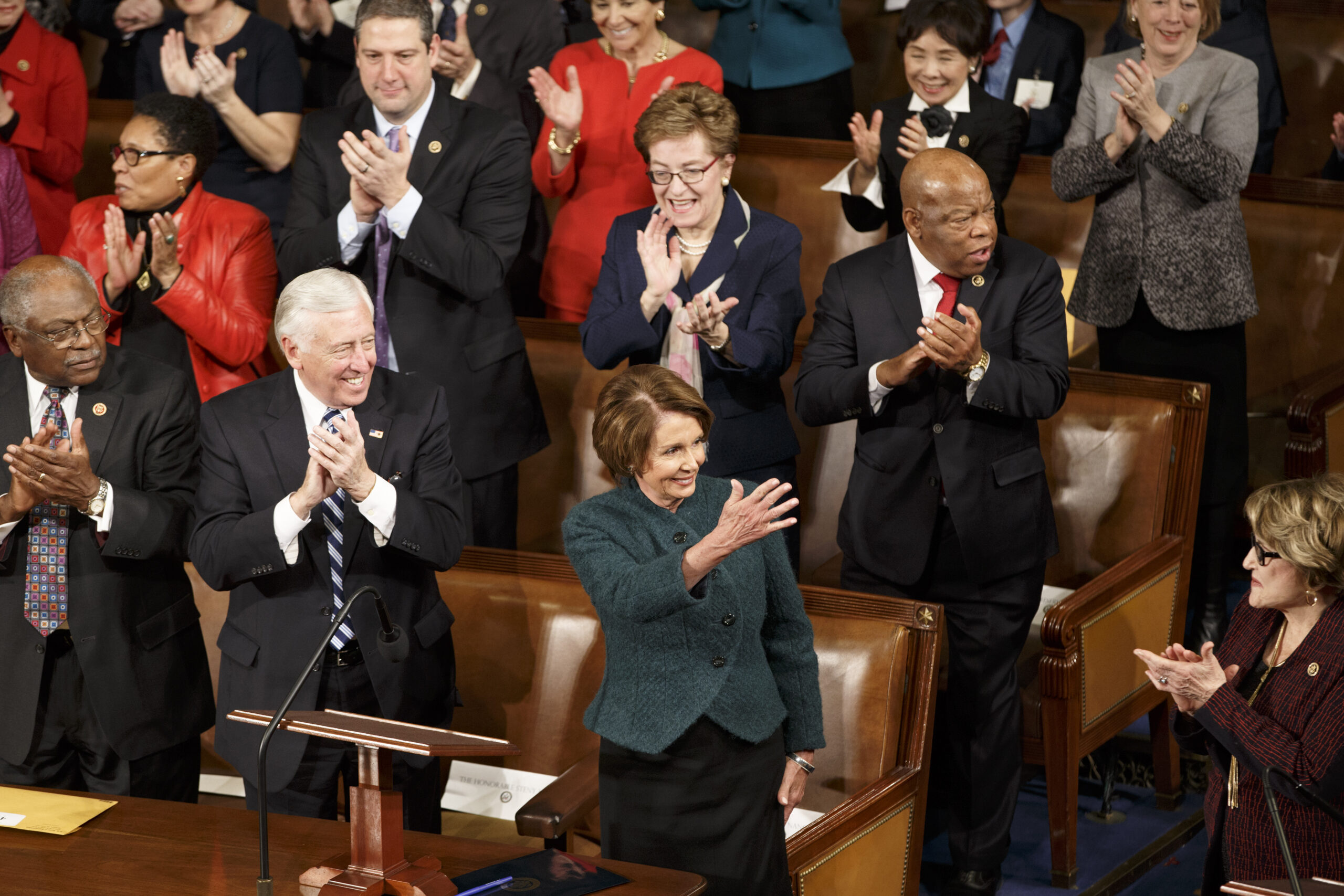 House Democrats defeat Dodd-Frank relief bill