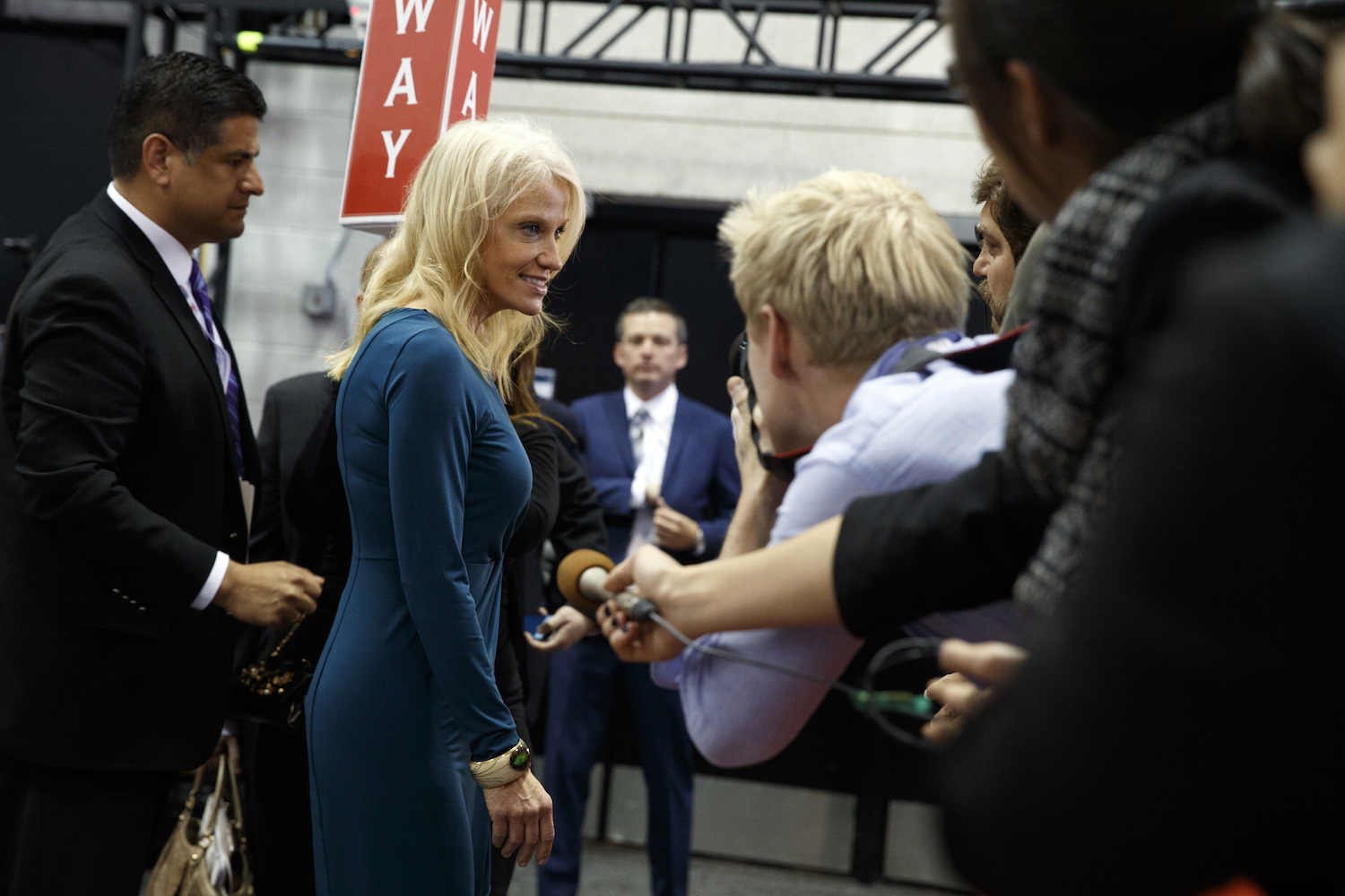 Trump camp sends mixed signals on accepting election results