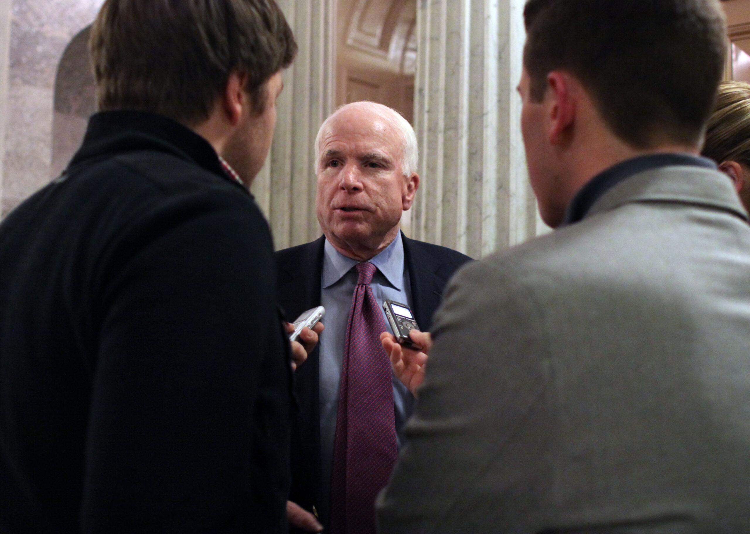 John McCain meeting with Afghan president