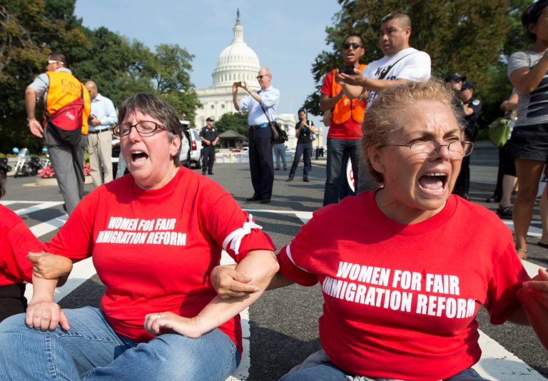 Immigration activists urge Obama to act boldly