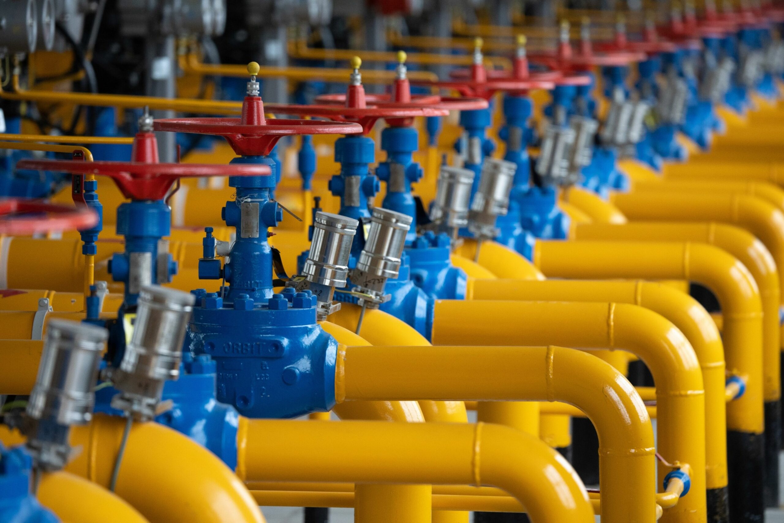Fears grow of cornered Russia cutting off natural gas to Europe