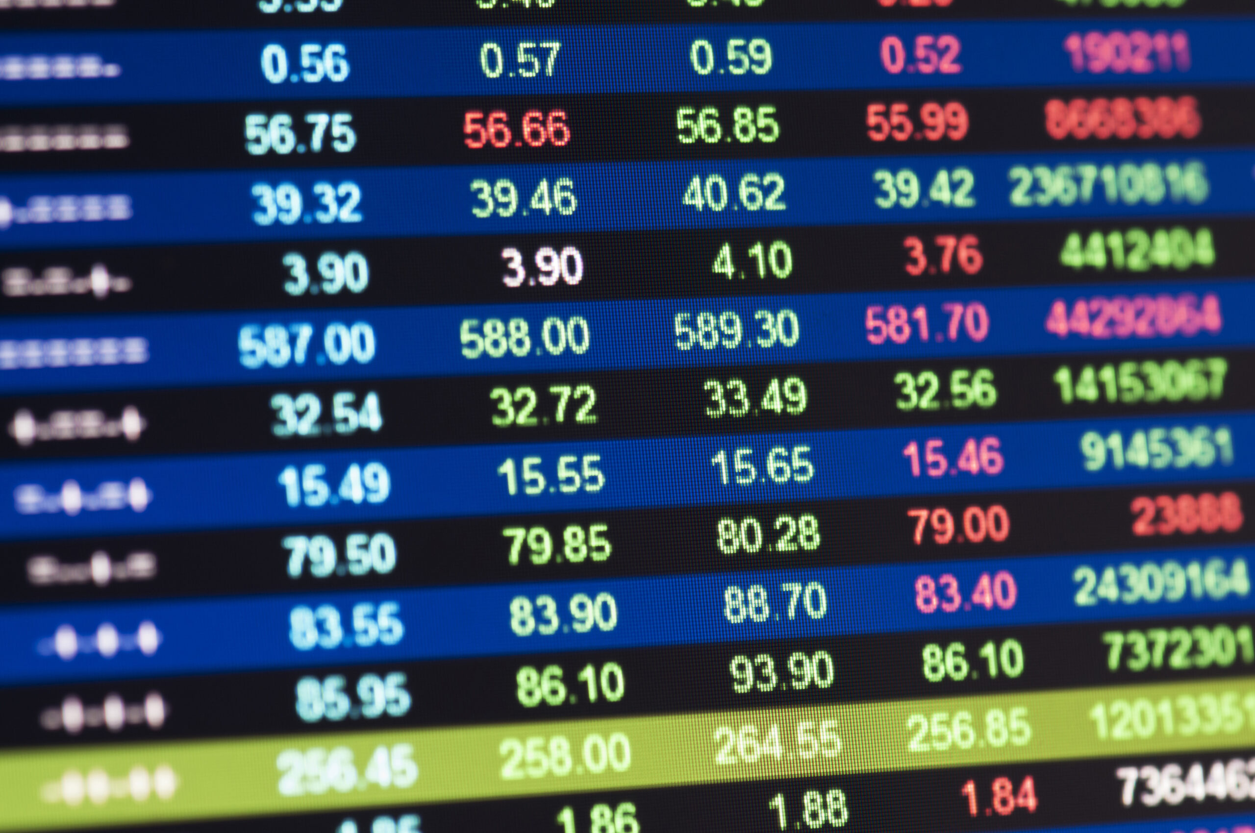 US stocks rise before economic data amid corporate earnings