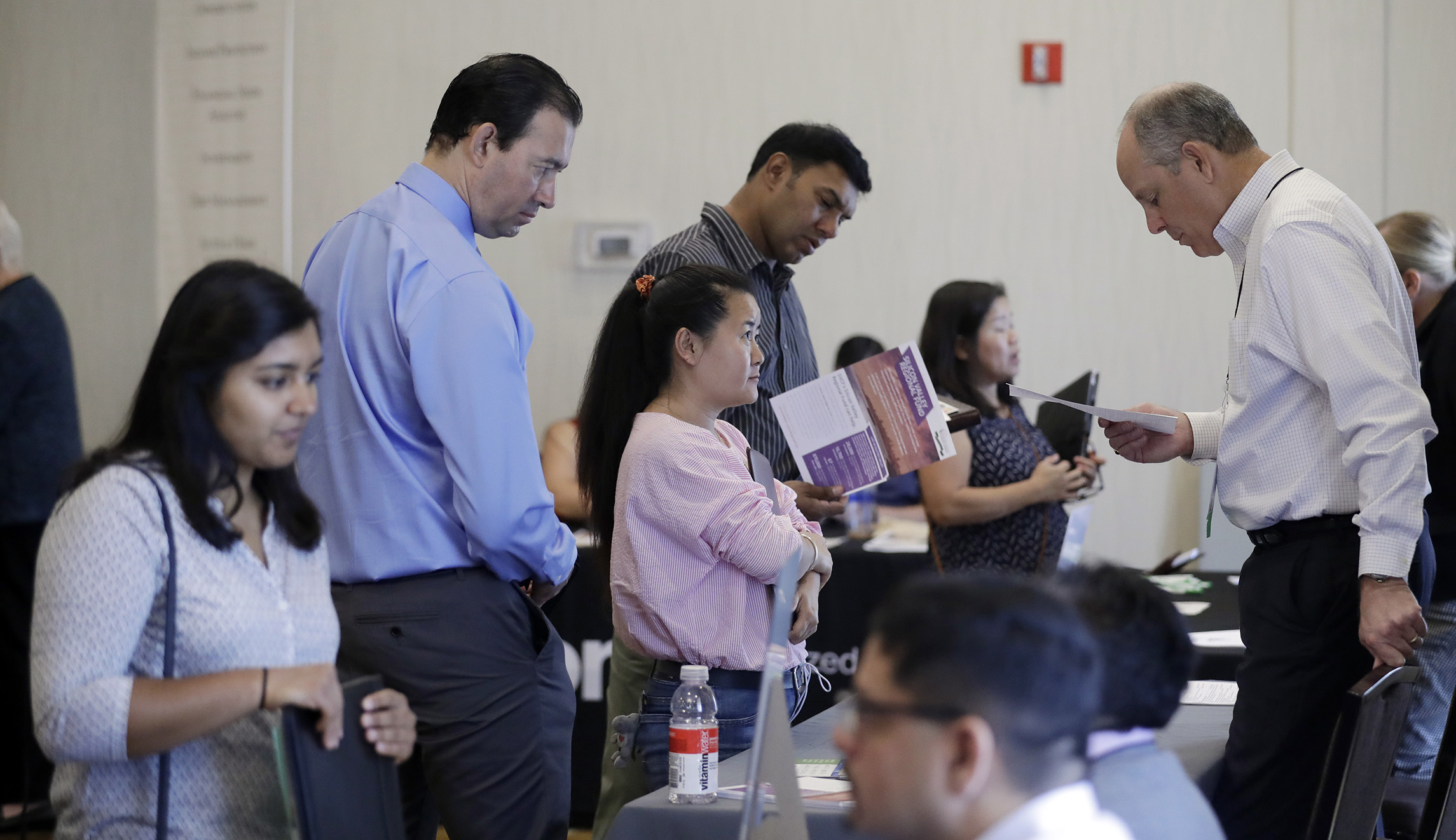 Economy loses 33,000 jobs in September thanks to hurricanes, unemployment drops to 4.2 percent