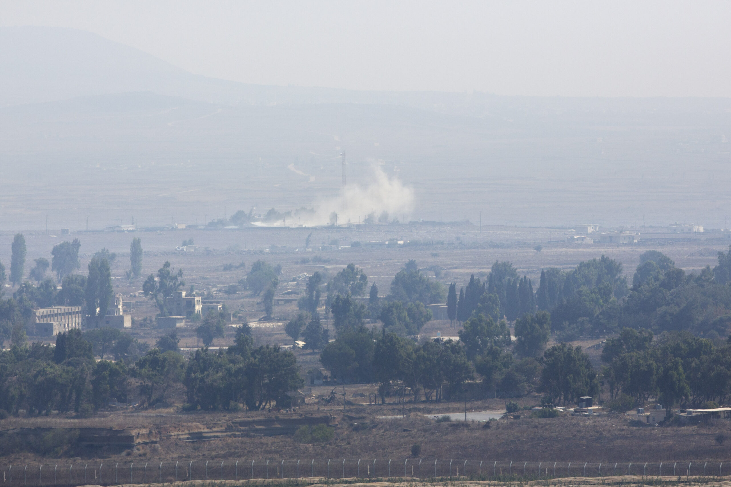 Syrian rebels, government clash in Golan Heights