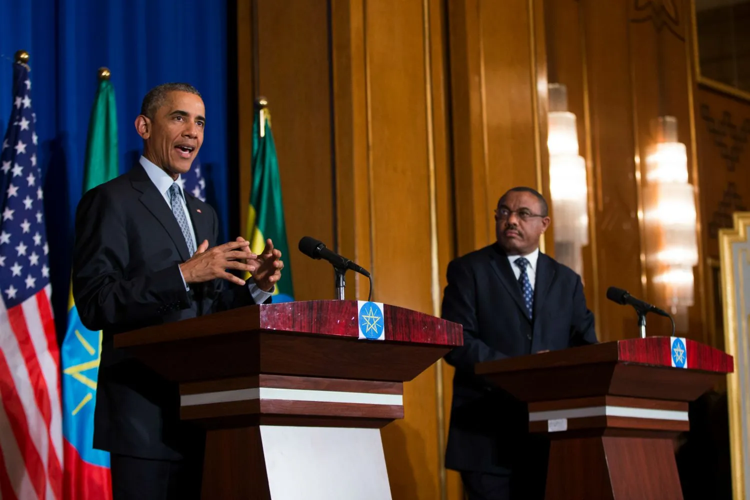 Obama says South Sudan getting worse, hints at sanctions