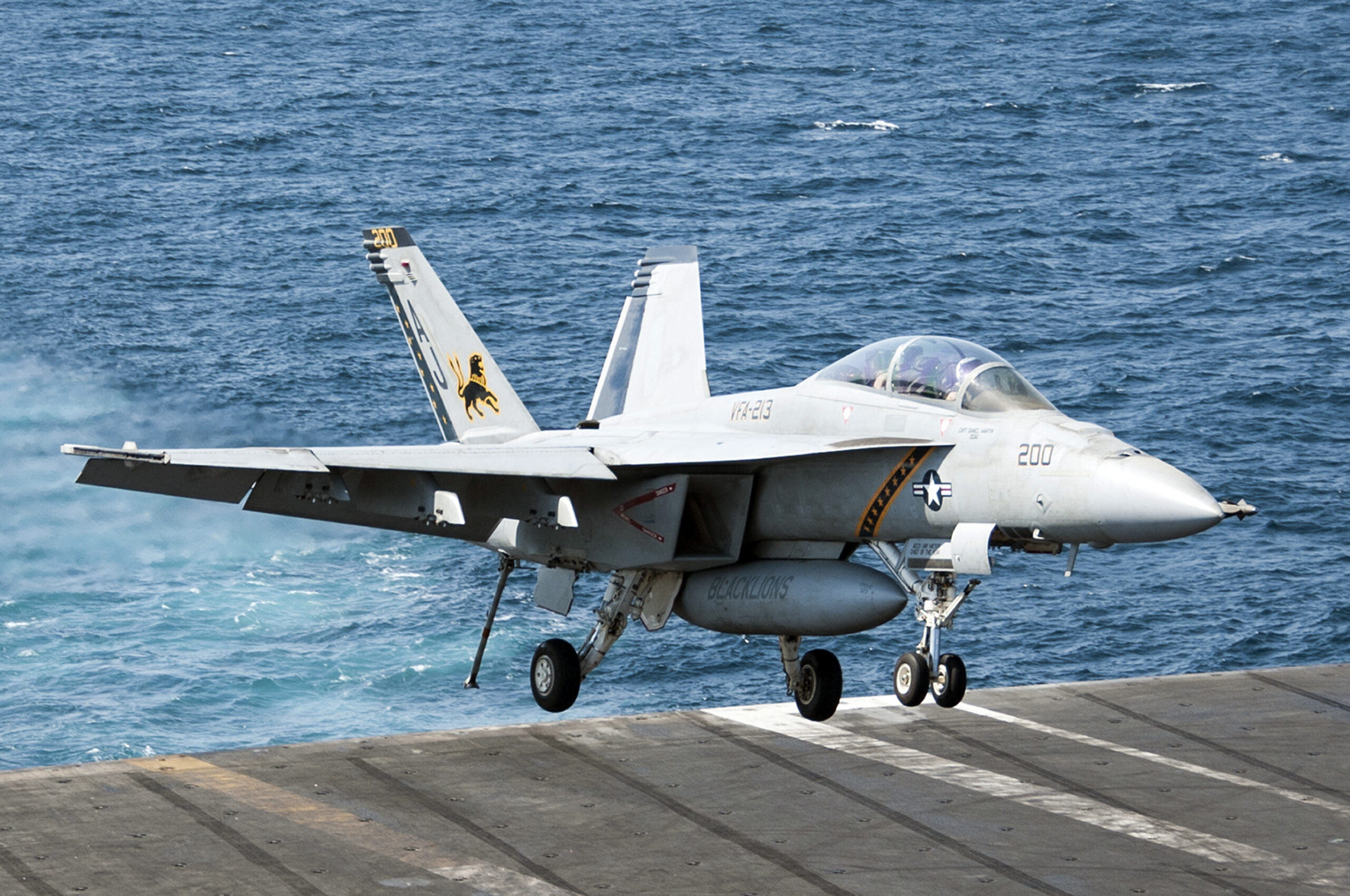 US hits Islamic State group in both Syria and Iraq