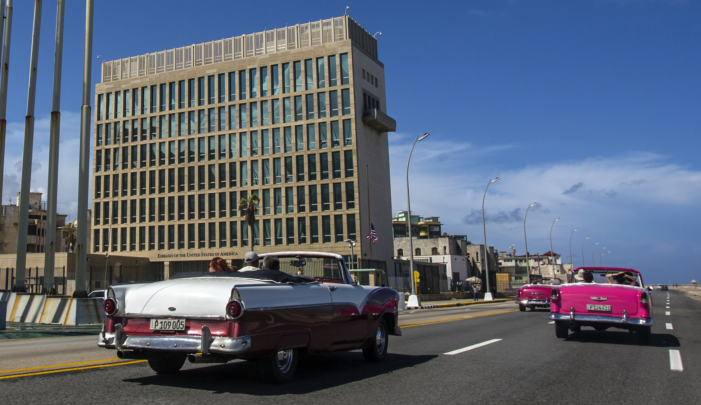 Families of diplomats attacked in Cuba may not get full medical care