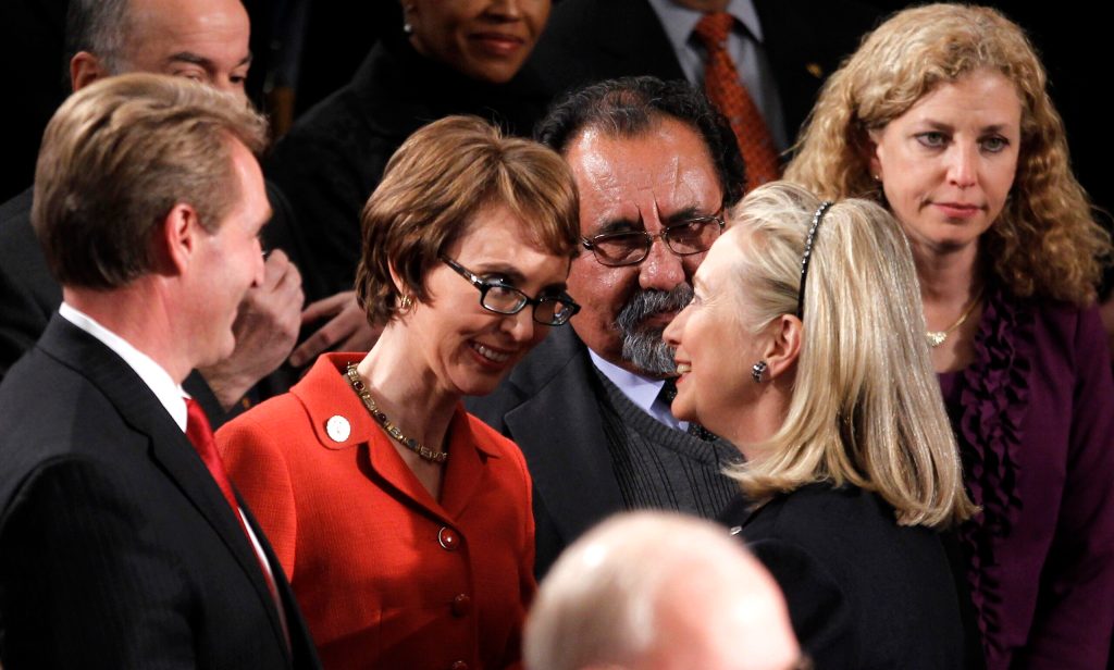 Giffords endorses Clinton