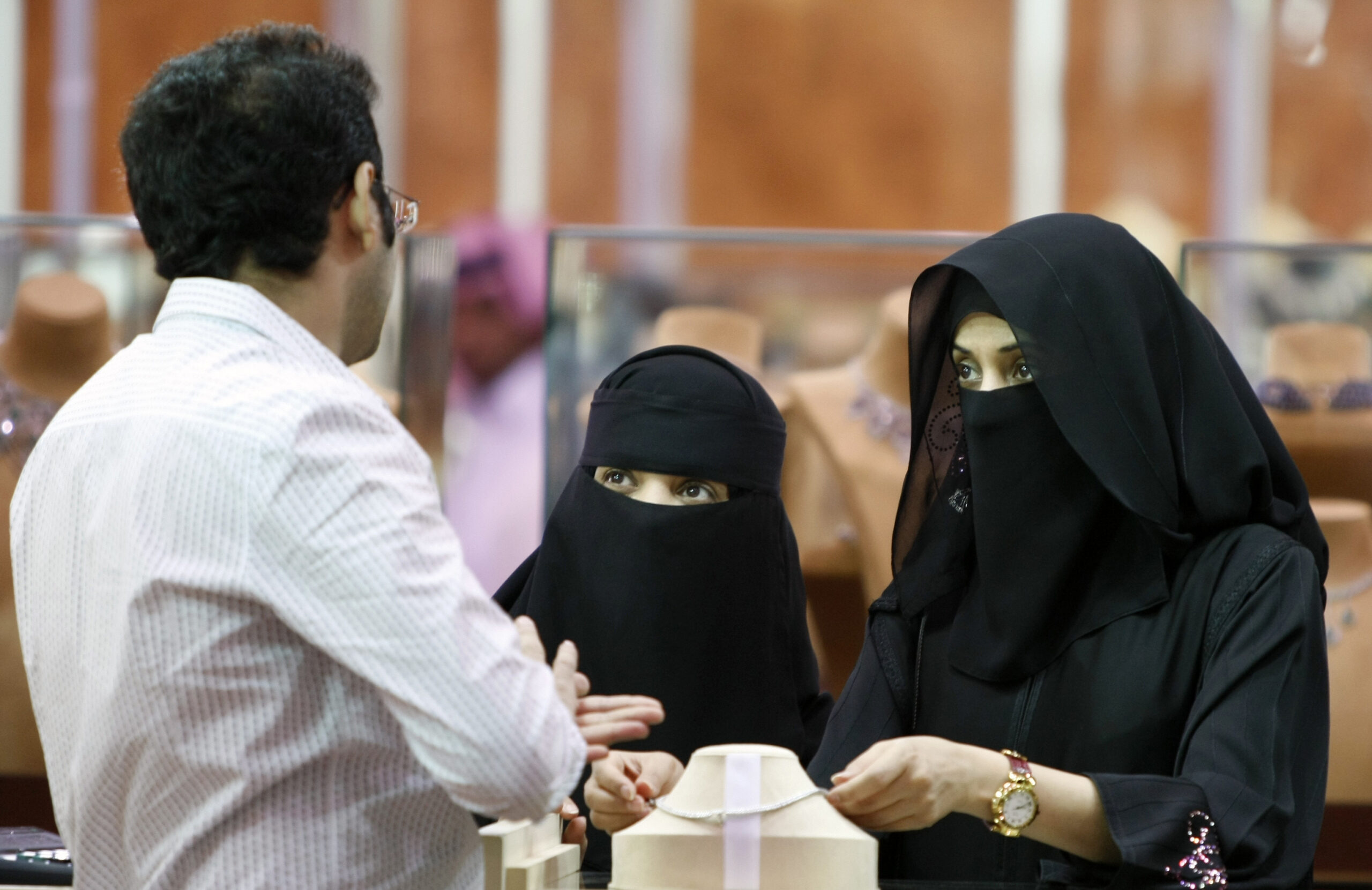 Rights group: Saudi officials on ruthless campaign