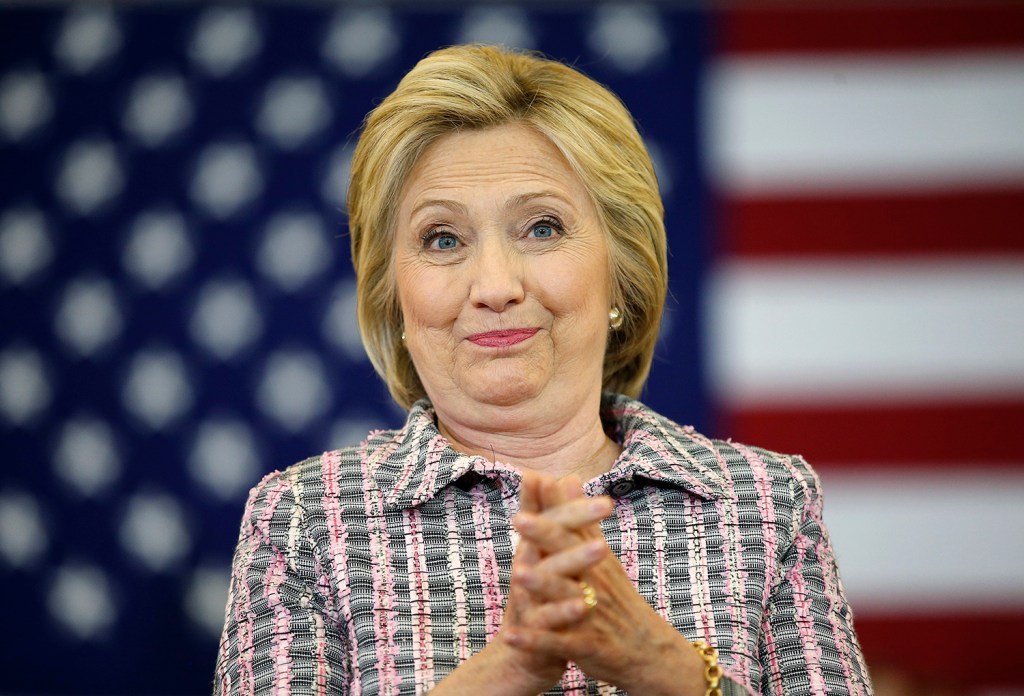 Tracking poll: Clinton expands lead over Trump