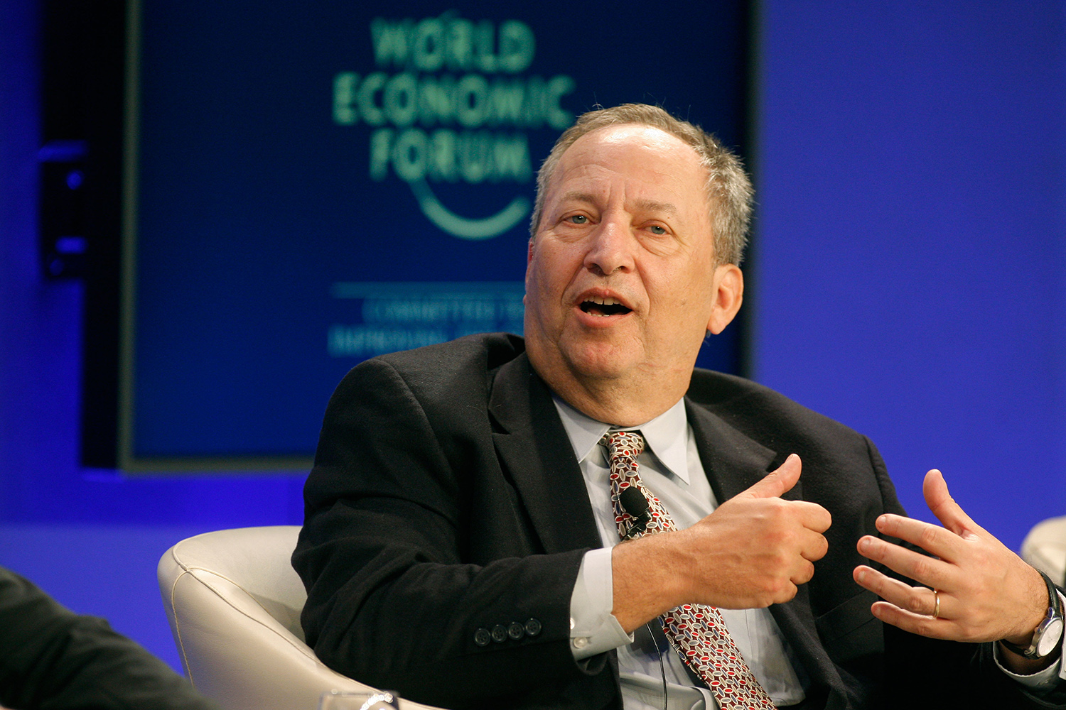 Take it from Larry Summers: Gummit ain’t workin’ good