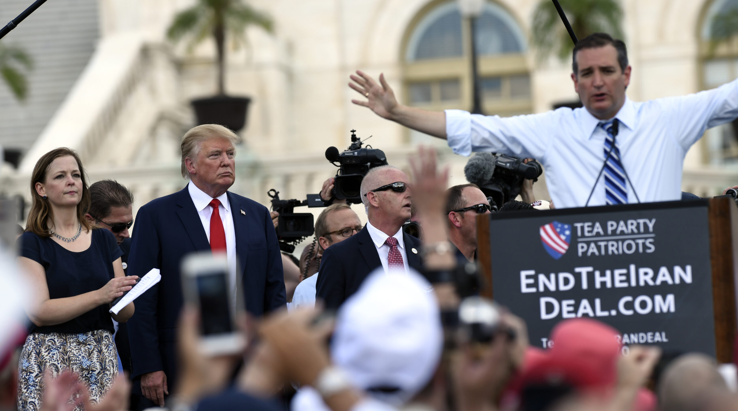 Trump: I’ll ‘go to war’ with Cruz if he jumps in polls