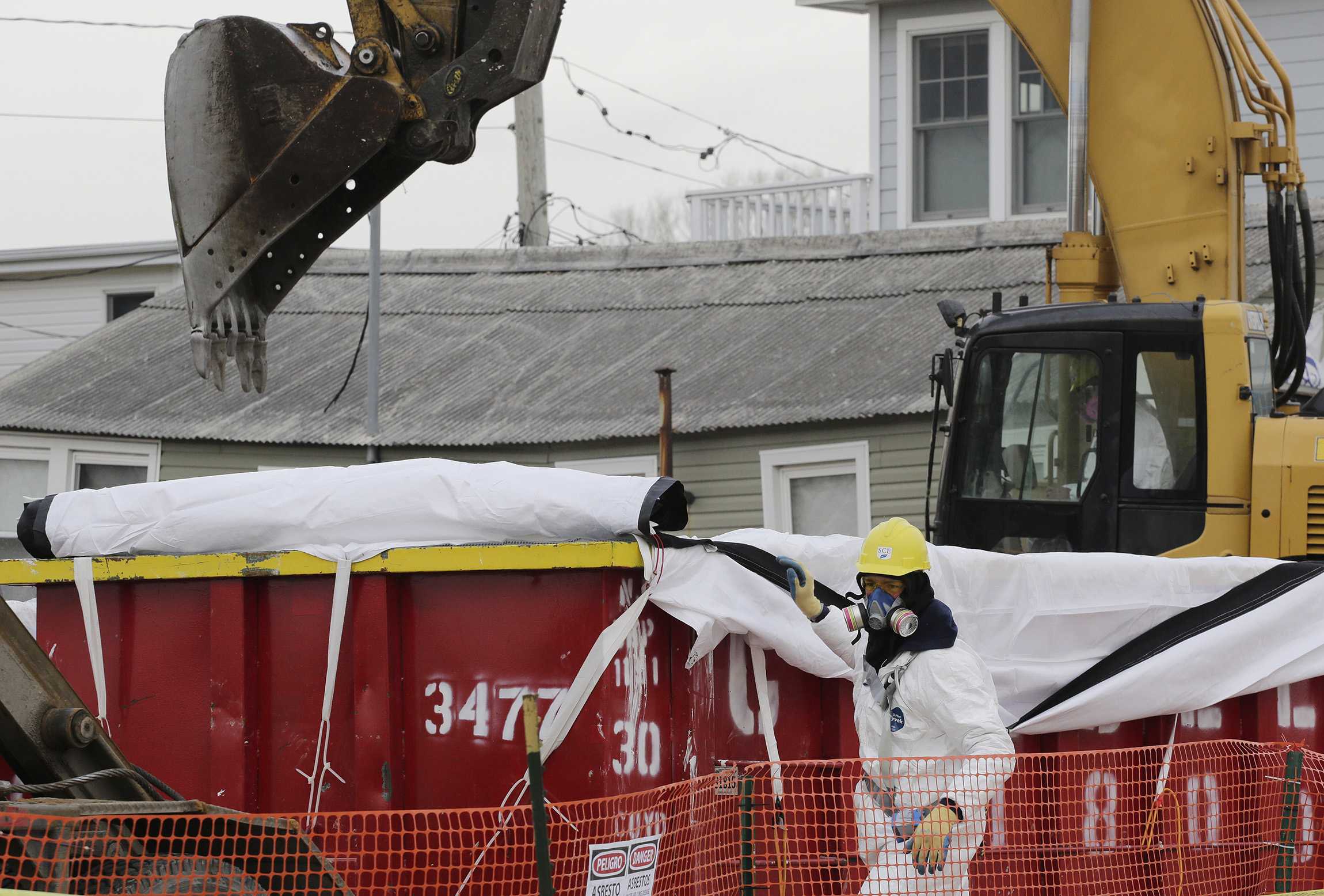 White House backs Congress’ chemical safety overhaul