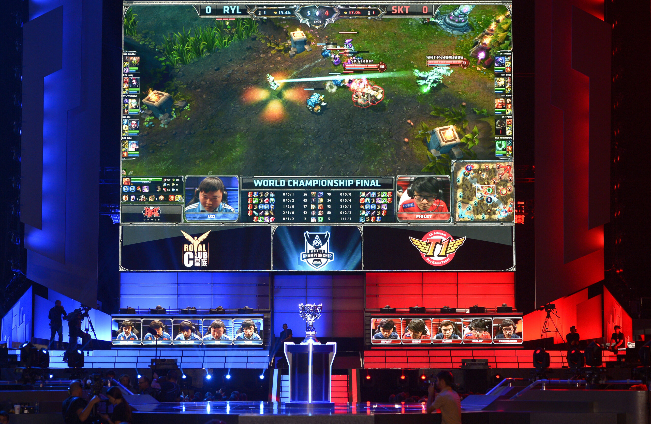 Ka-ching! Scholarships for slaying video game foes
