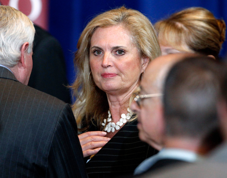 Romney uses Dem’s remark about wife to slam Obama