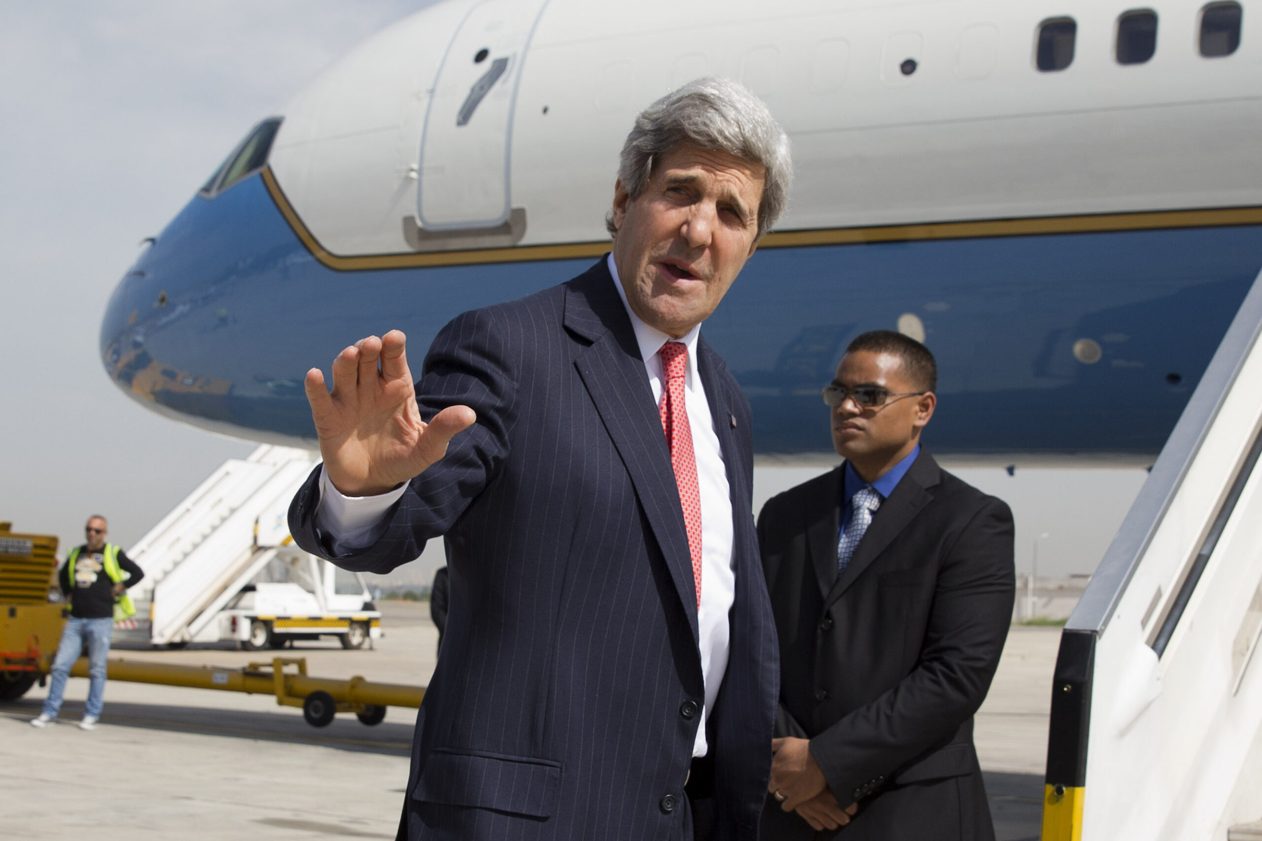 Kerry outdoes himself in new diplomatic frenzy