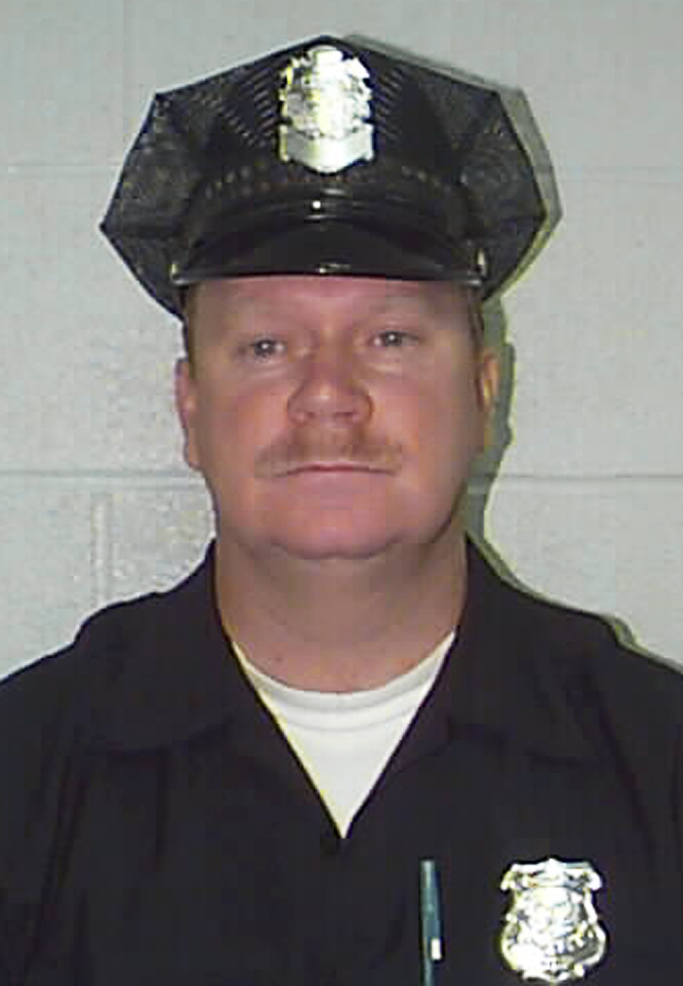Police: Mass. officer slain by NY correction guard