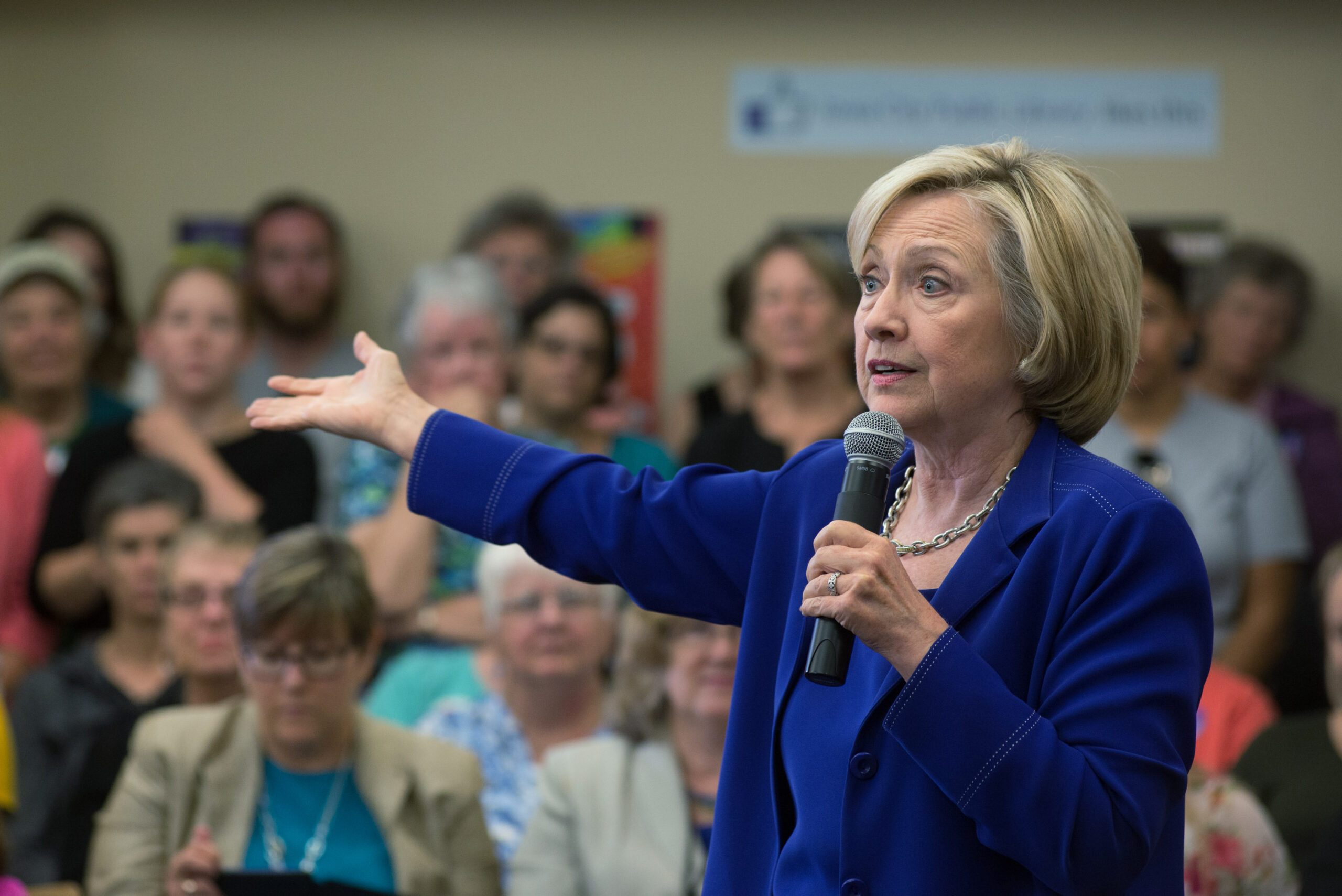 Clinton vows to fight drug addiction