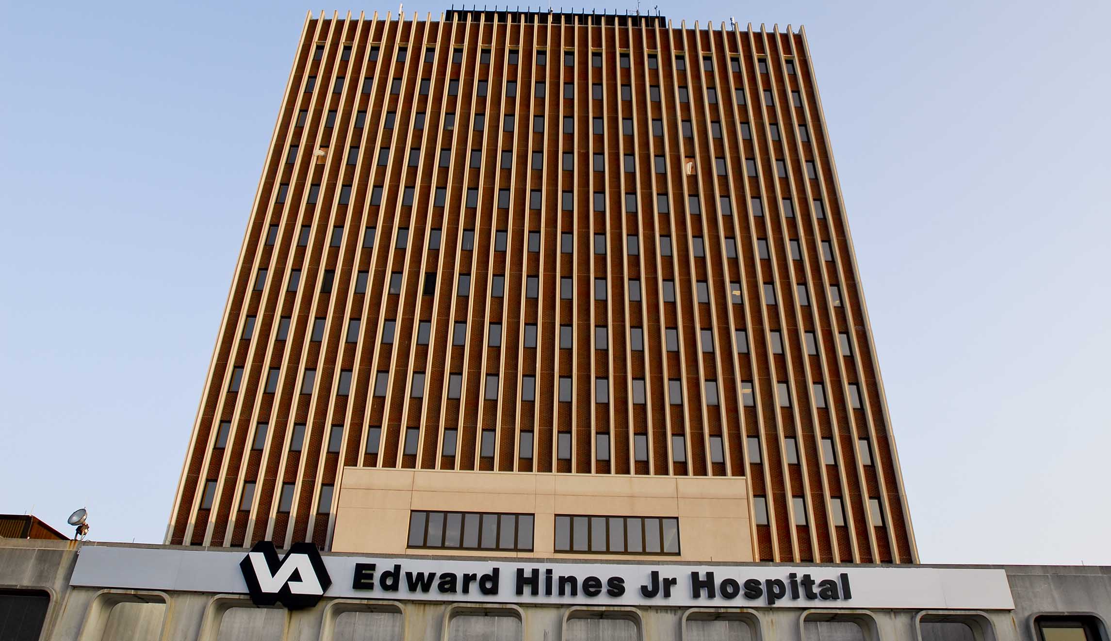 Veterans Affairs hospital staff knew of roaches on food trays but didn’t get rid of them, report finds