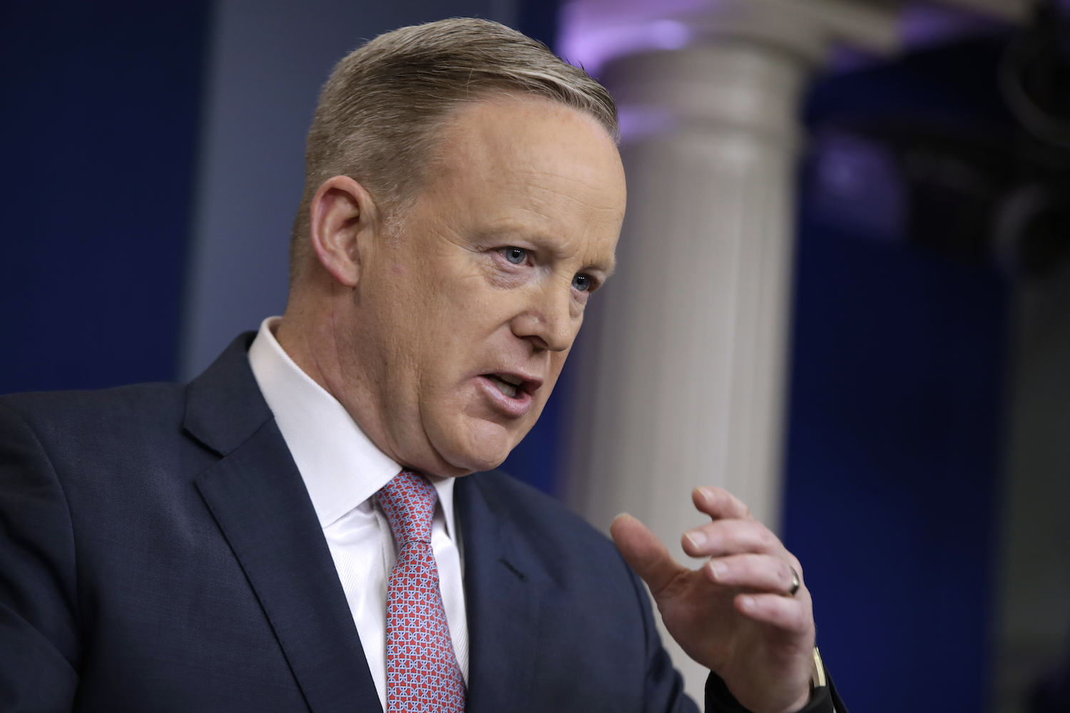 Spicer denies report on Trump looking to reopen CIA prisons