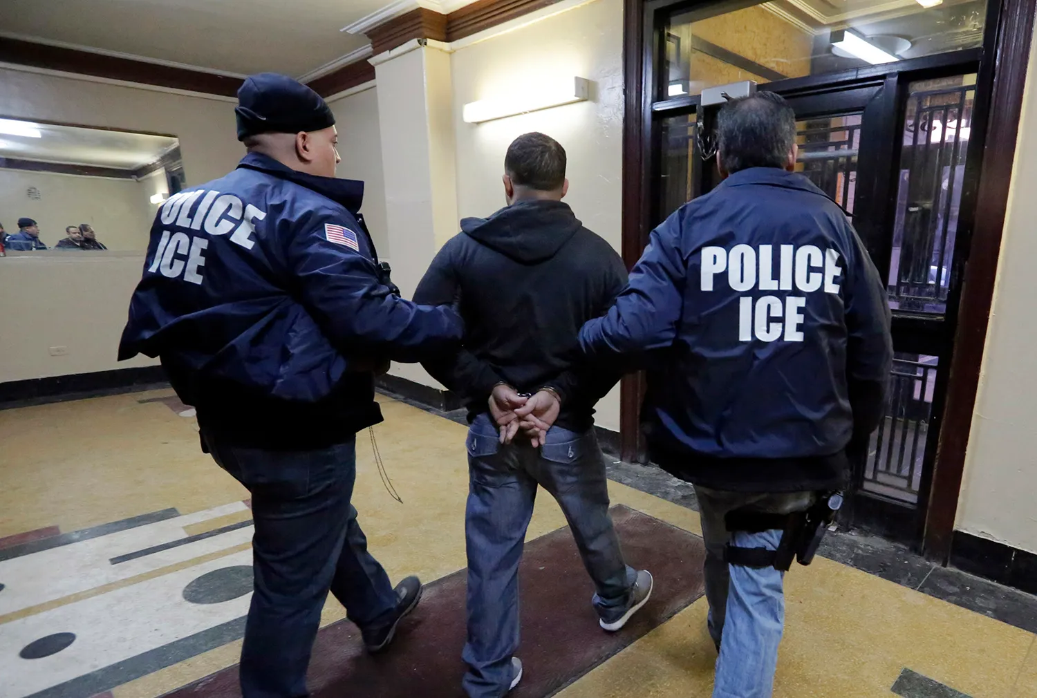 ICE arrests nearly 200 illegal immigrants in California