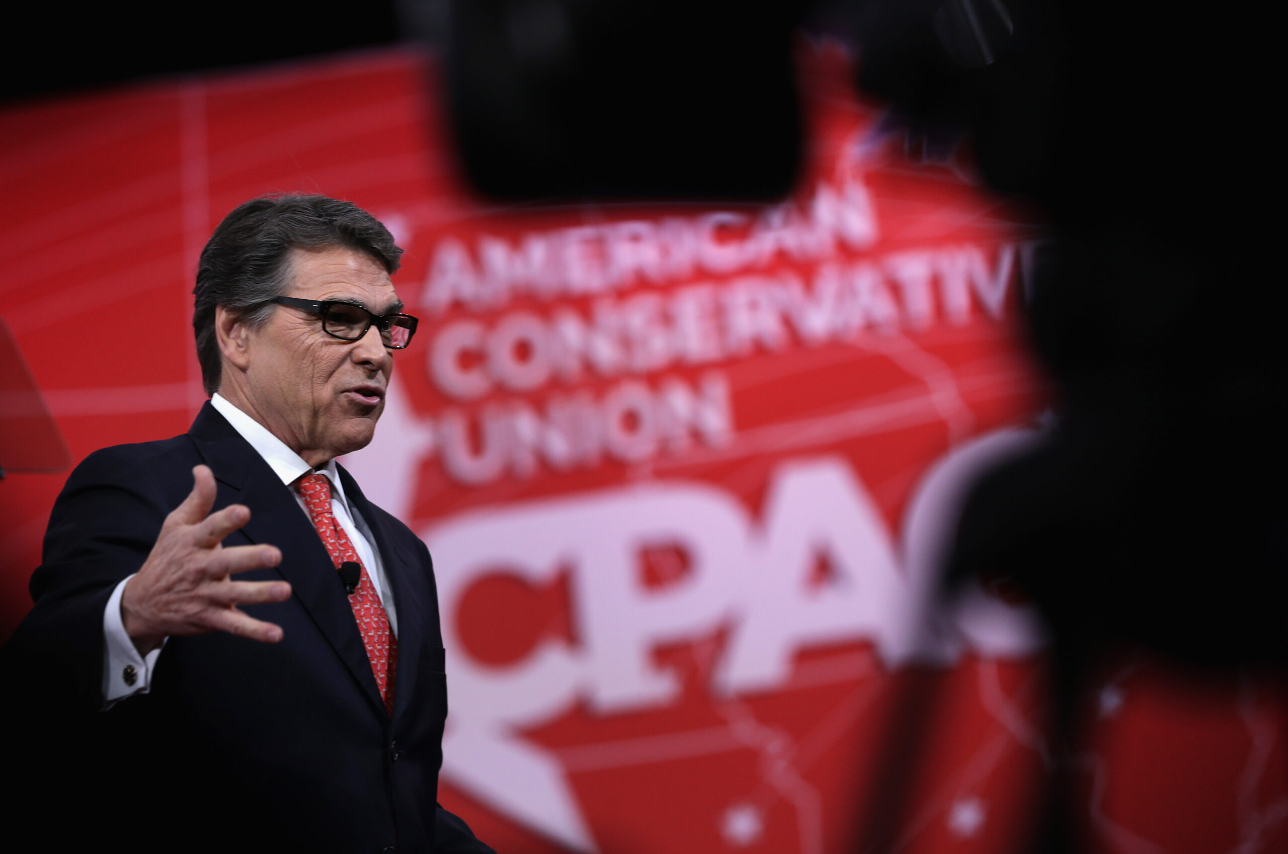 Rick Perry critiques Walker, Christie post-CPAC