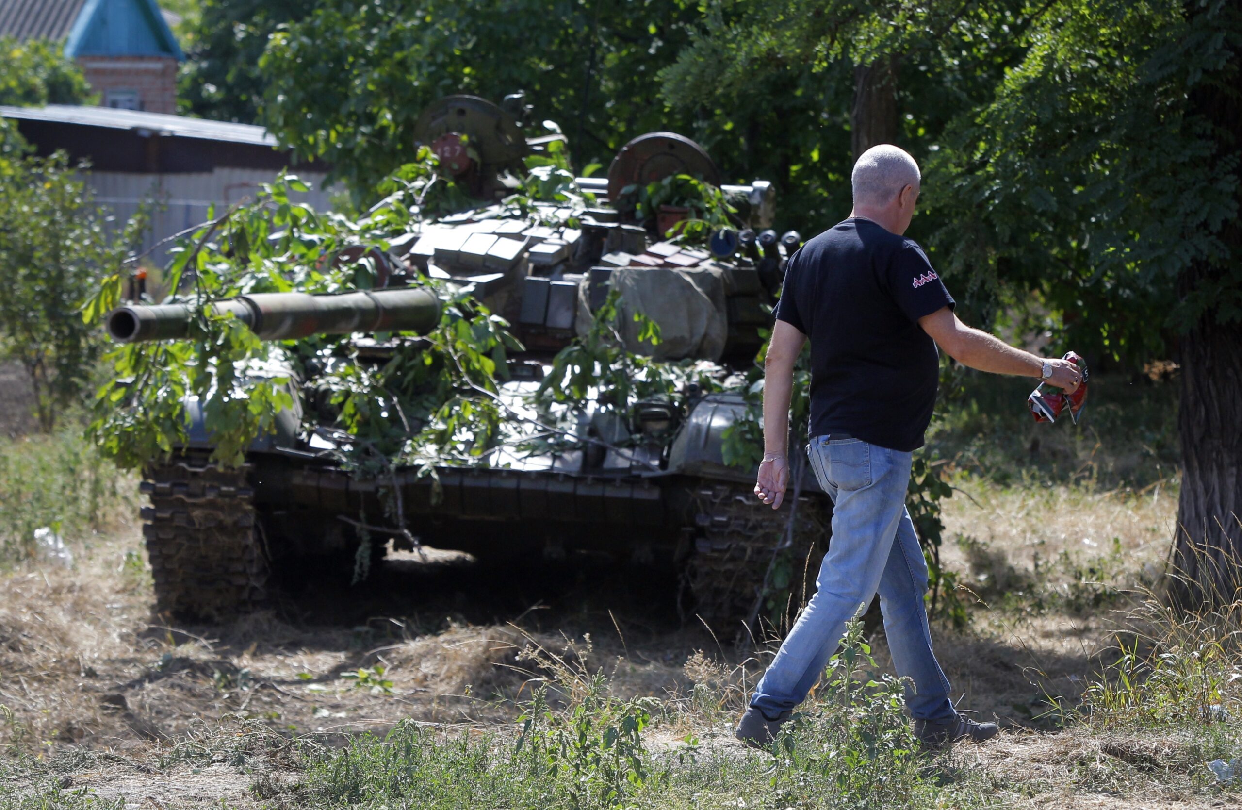 Russian-backed rebels aim to push west along coast