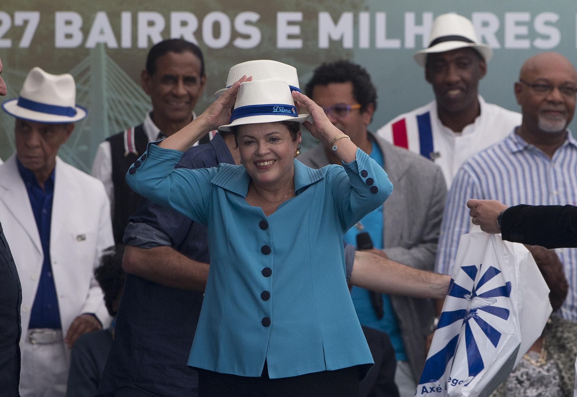 Brazil opens Rio bus system planned for World Cup