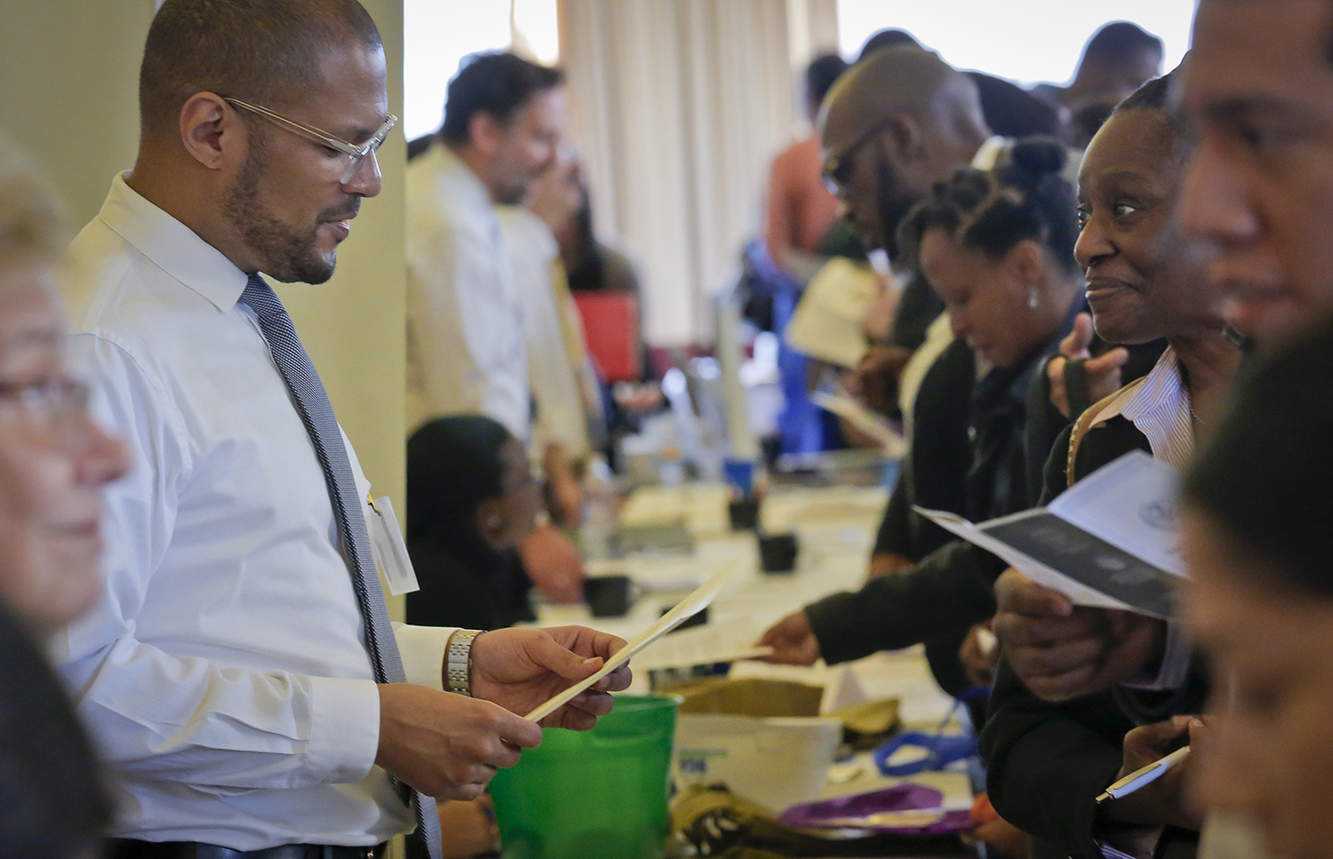 Jobless claims plunge to lowest level since 1973