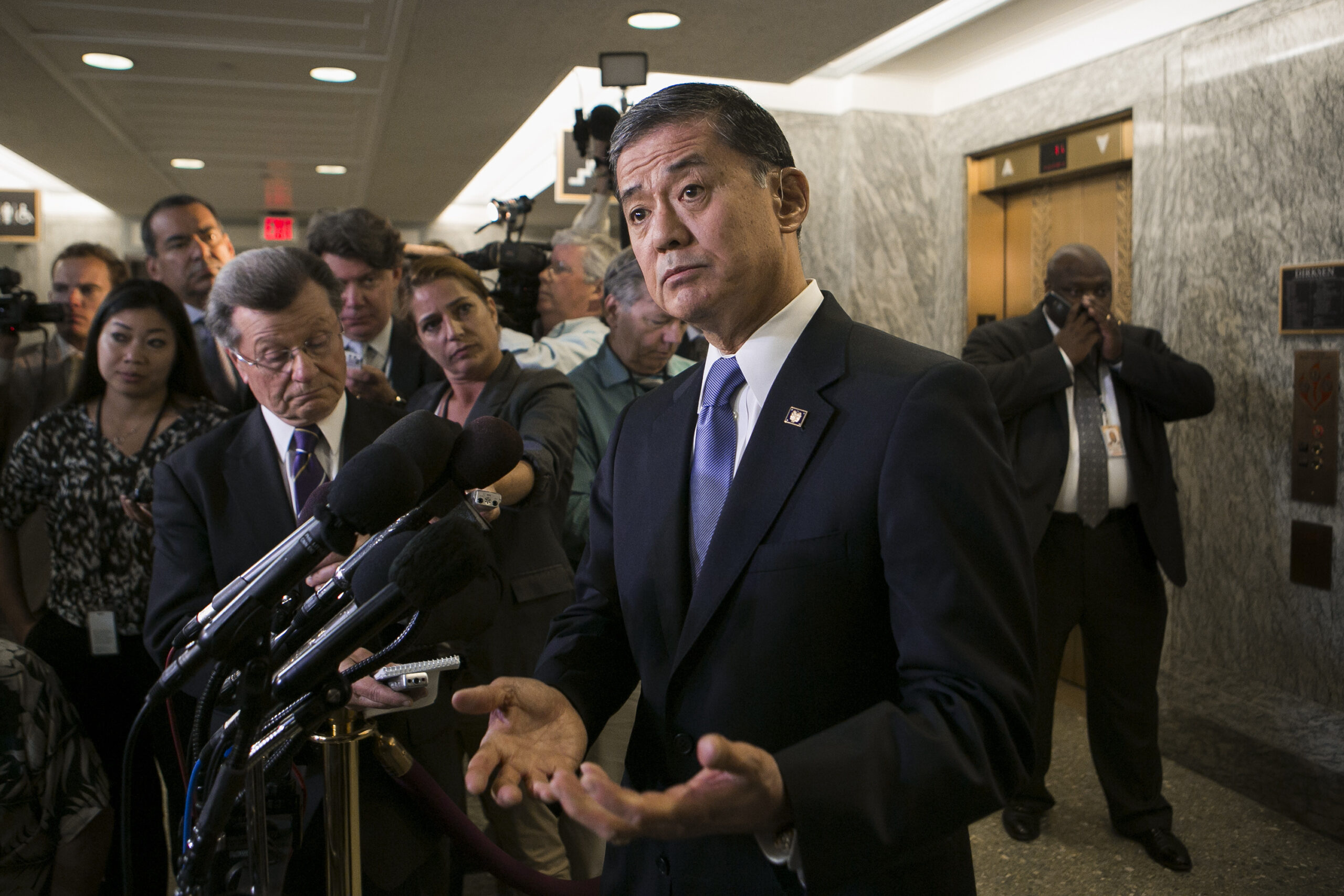 Congress mulls making it easier for Barack Obama to fire people