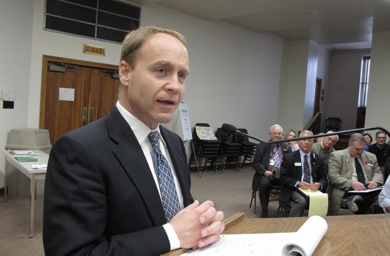 EPA tried to block Jeff Holmstead, who served as the agency's longest serving air pollution chief, from testifying as an expert witness in a case brought against it by the coal firm Murray Energy. (AP Photo/Dale Wetzel)