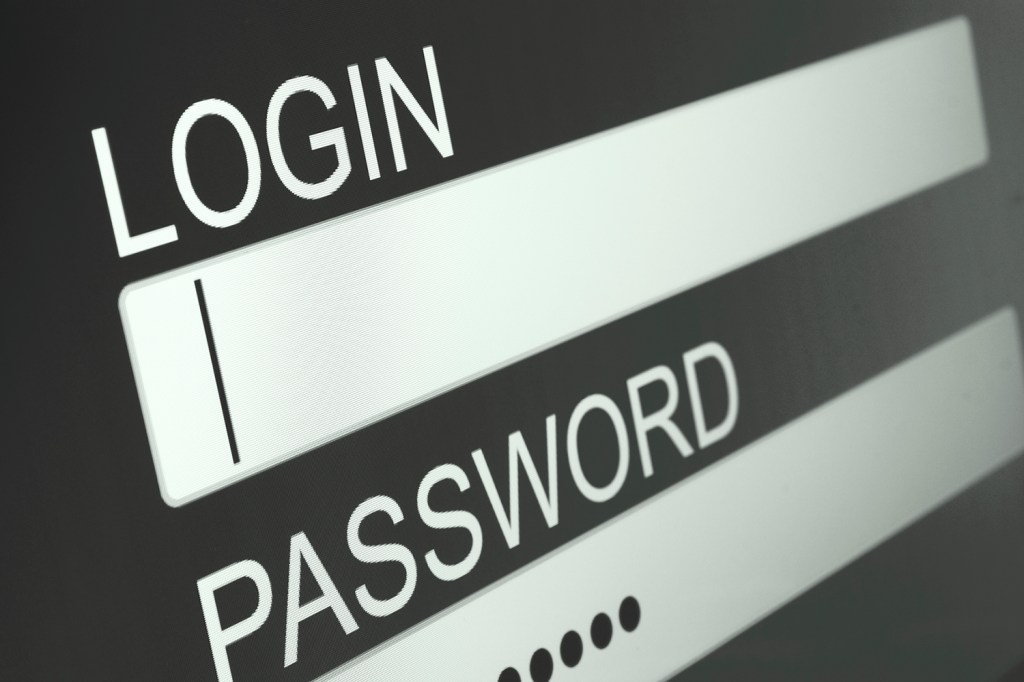 Judge denies Internet surveillance order from feds