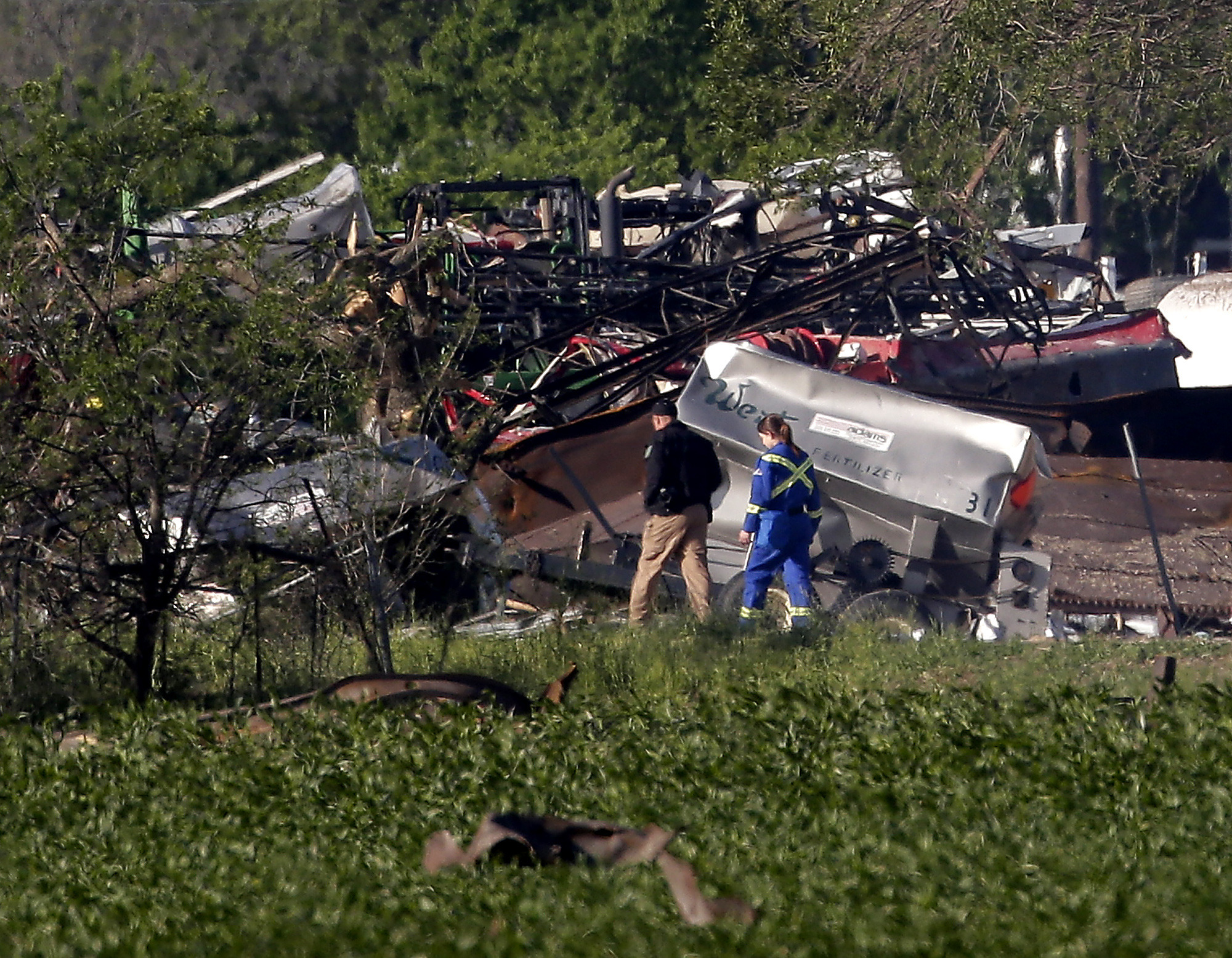 Some residents allowed back home after Texas blast