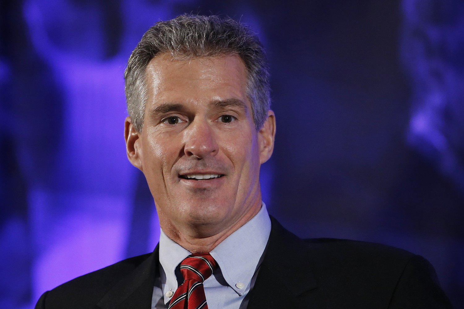 Scott Brown says he’s still in the mix to run the VA